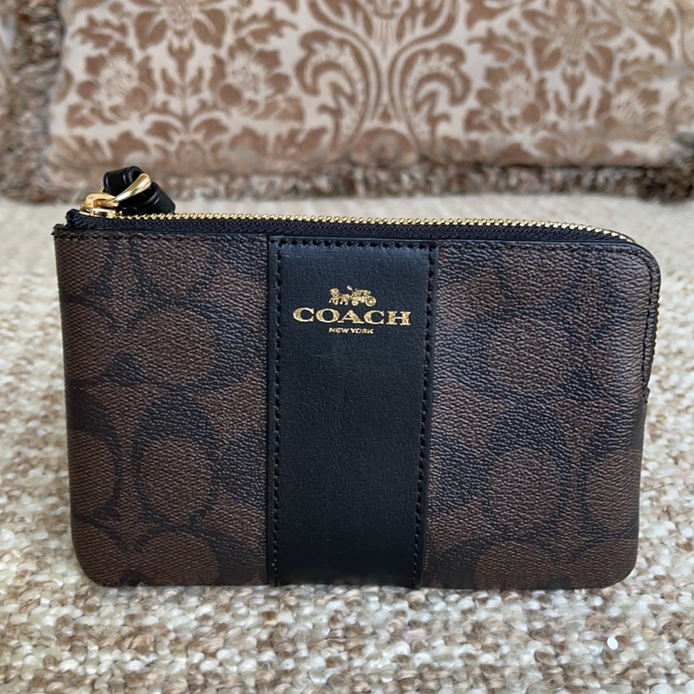 Coach Corner Zip Wristlet In Signature Canvas - Picture 5 of 16